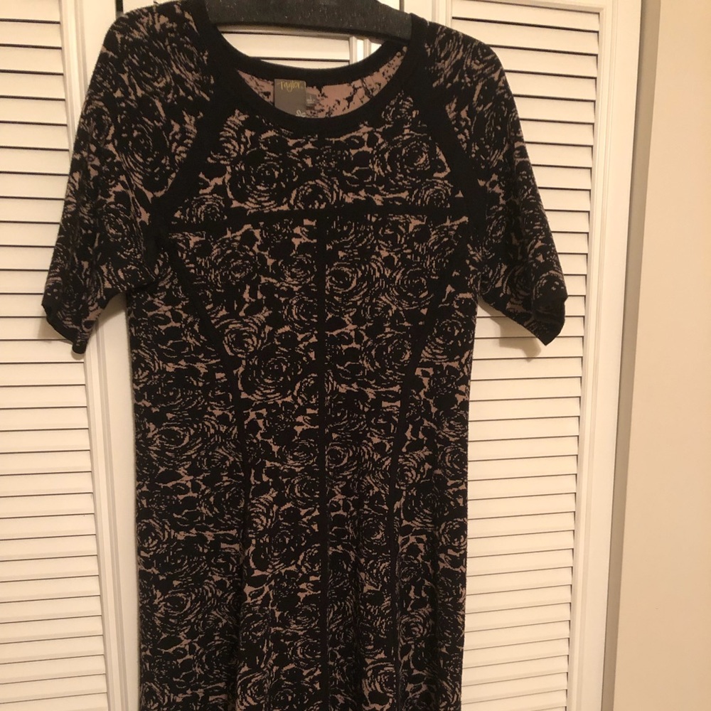 Taylor Flare Dress size L